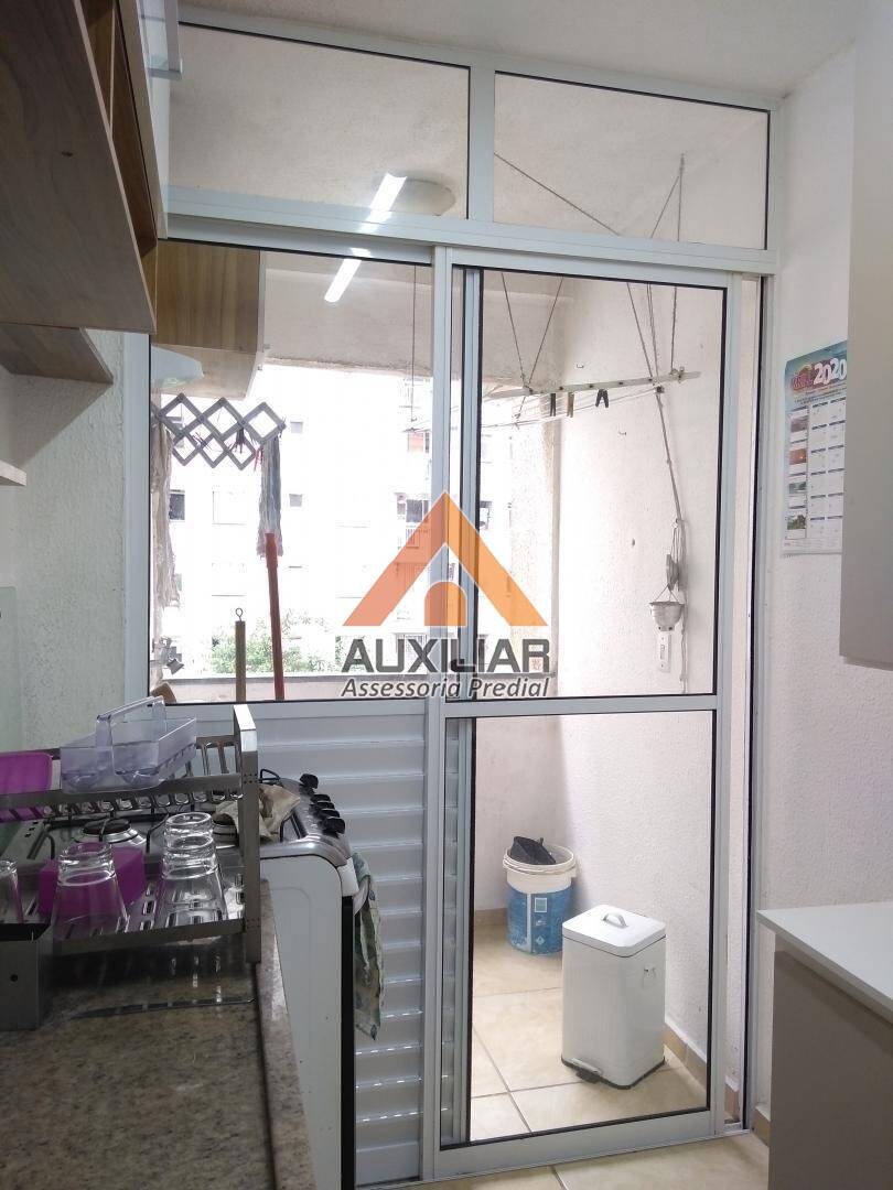 Apartamento para alugar com 2 quartos, 65m² - Foto 12