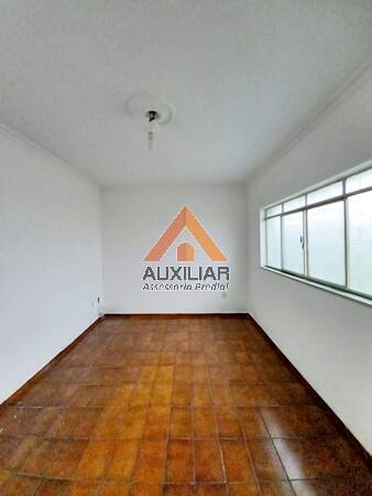 Casa para alugar com 2 quartos, 140m² - Foto 4