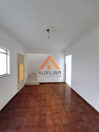 Casa para alugar com 2 quartos, 140m² - Foto 5