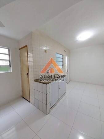 Casa para alugar com 2 quartos, 140m² - Foto 8