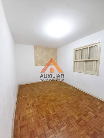 Casa para alugar com 2 quartos, 140m² - Foto 13