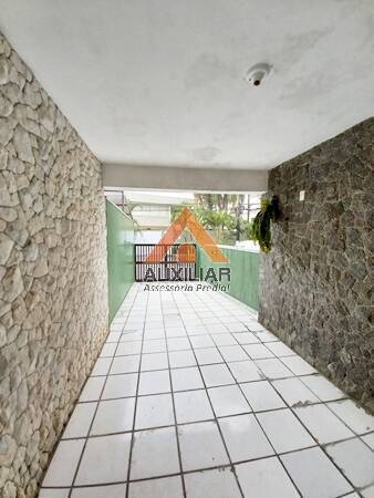 Casa para alugar com 2 quartos, 140m² - Foto 2