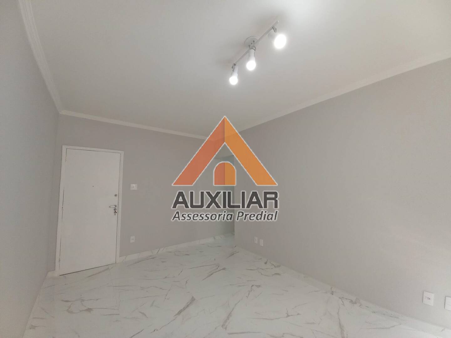 Apartamento à venda com 3 quartos, 100m² - Foto 3