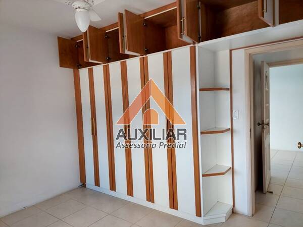 Apartamento à venda com 3 quartos, 85m² - Foto 4