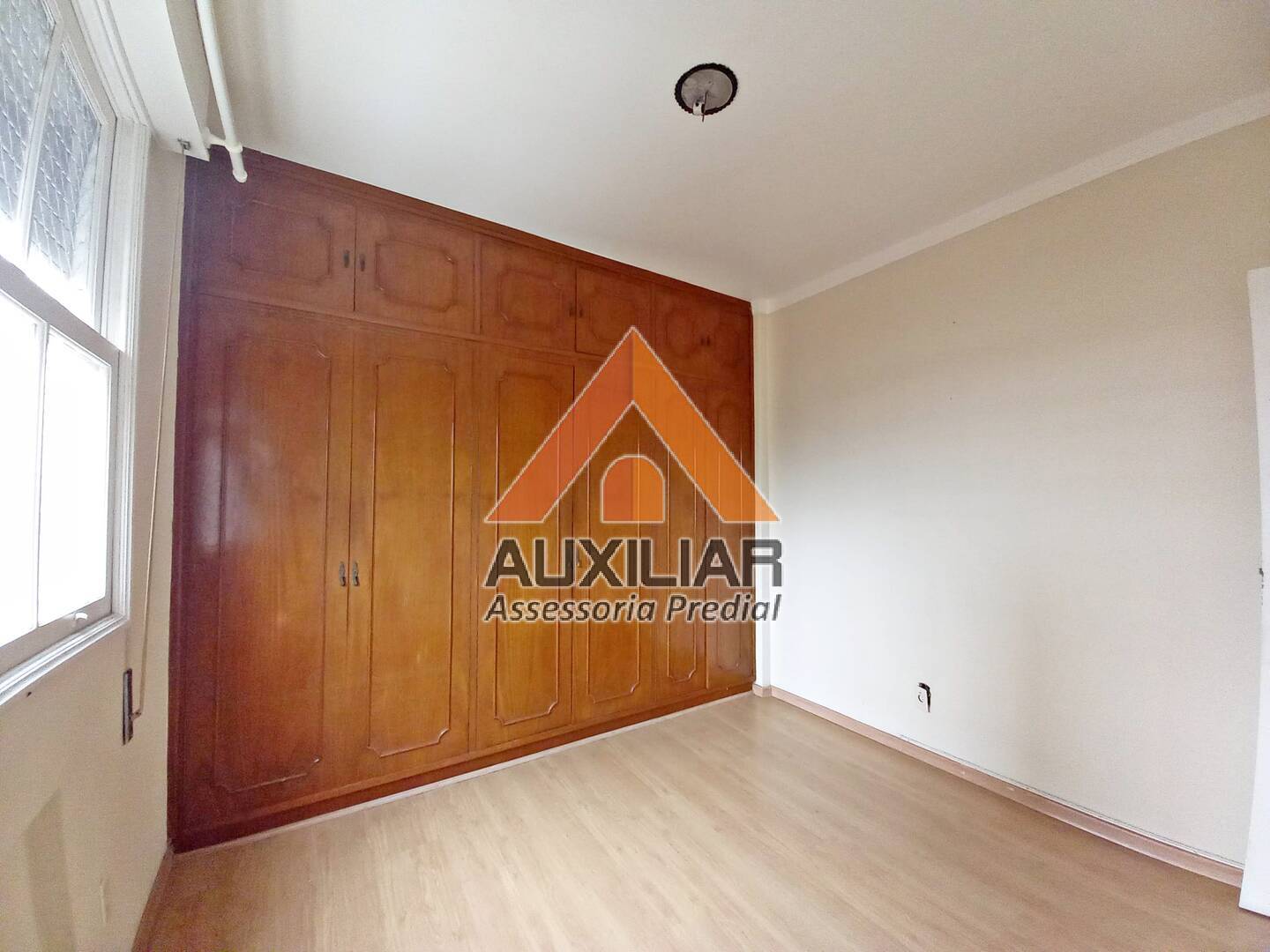 Apartamento à venda com 3 quartos, 140m² - Foto 11