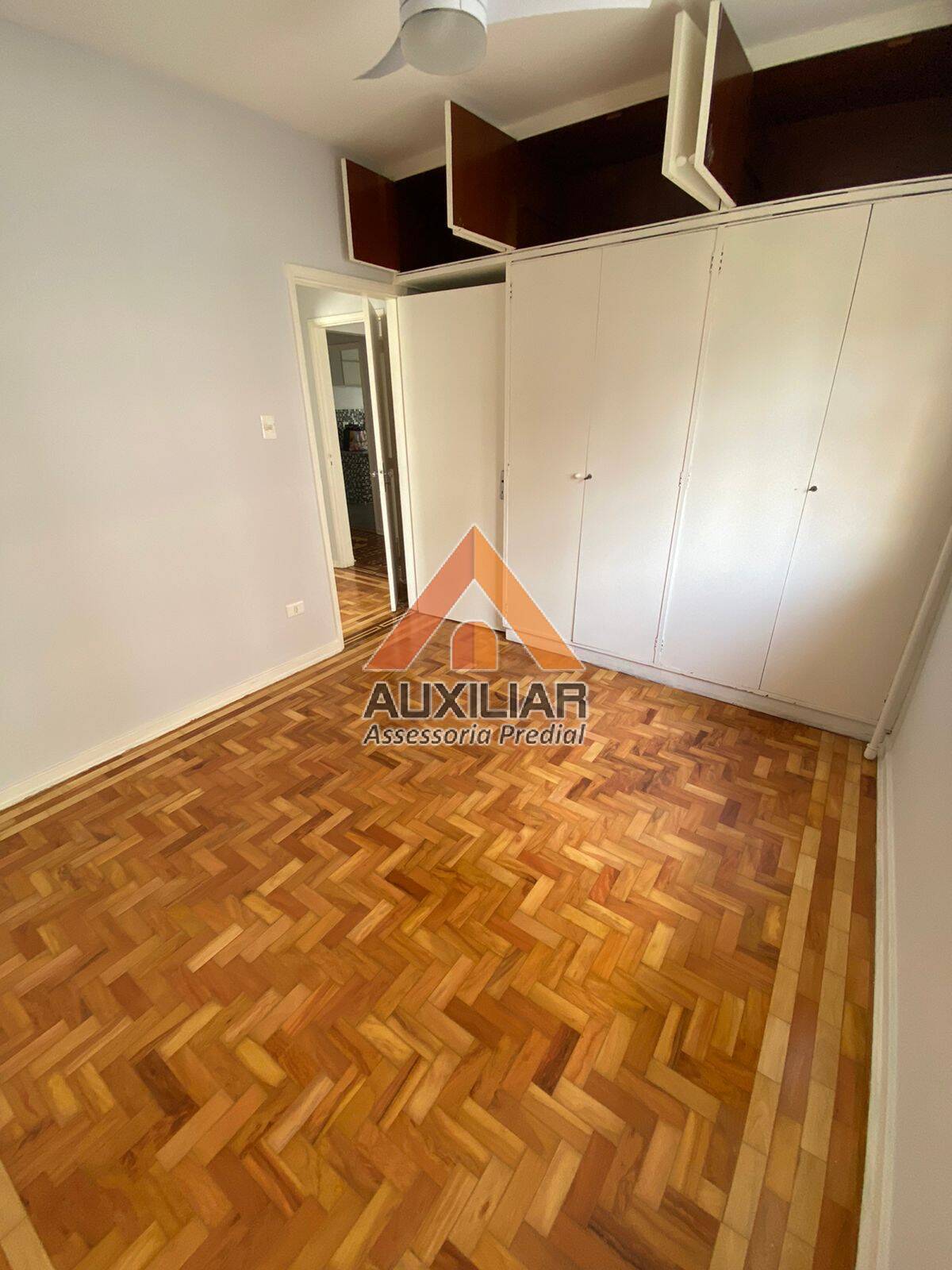 Apartamento à venda e aluguel com 3 quartos, 130m² - Foto 11