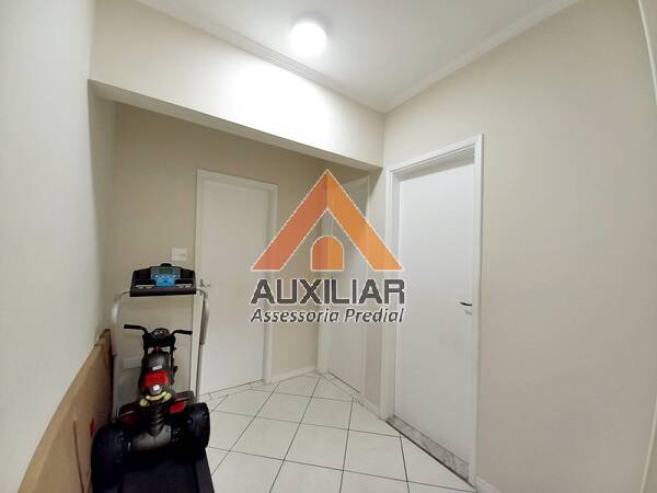 Apartamento à venda com 3 quartos, 107m² - Foto 11