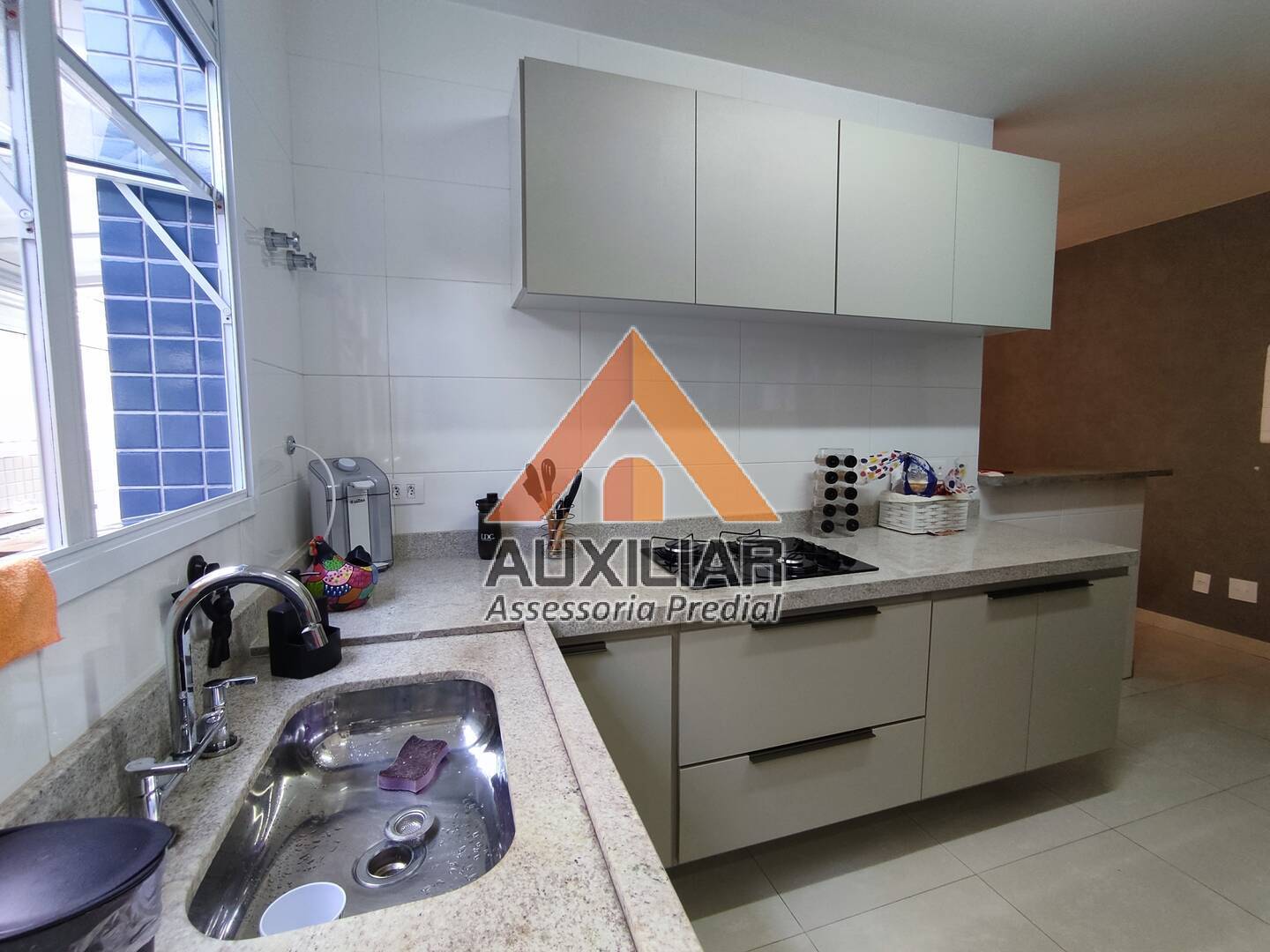 Apartamento para alugar com 2 quartos, 91m² - Foto 11