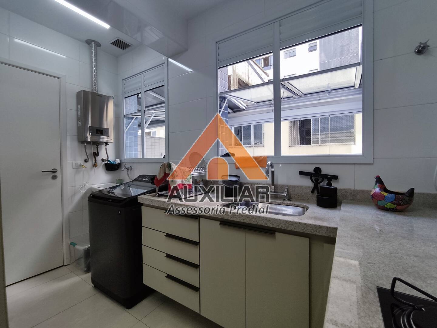 Apartamento para alugar com 2 quartos, 91m² - Foto 14