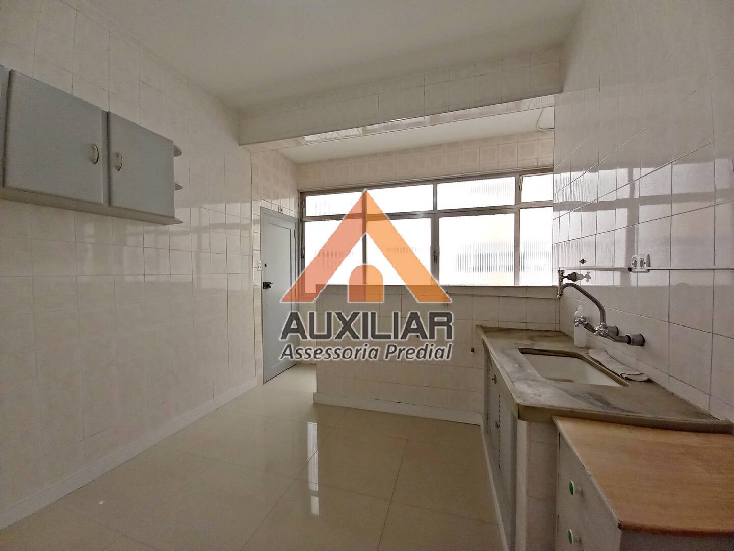 Apartamento para alugar com 3 quartos, 100m² - Foto 16