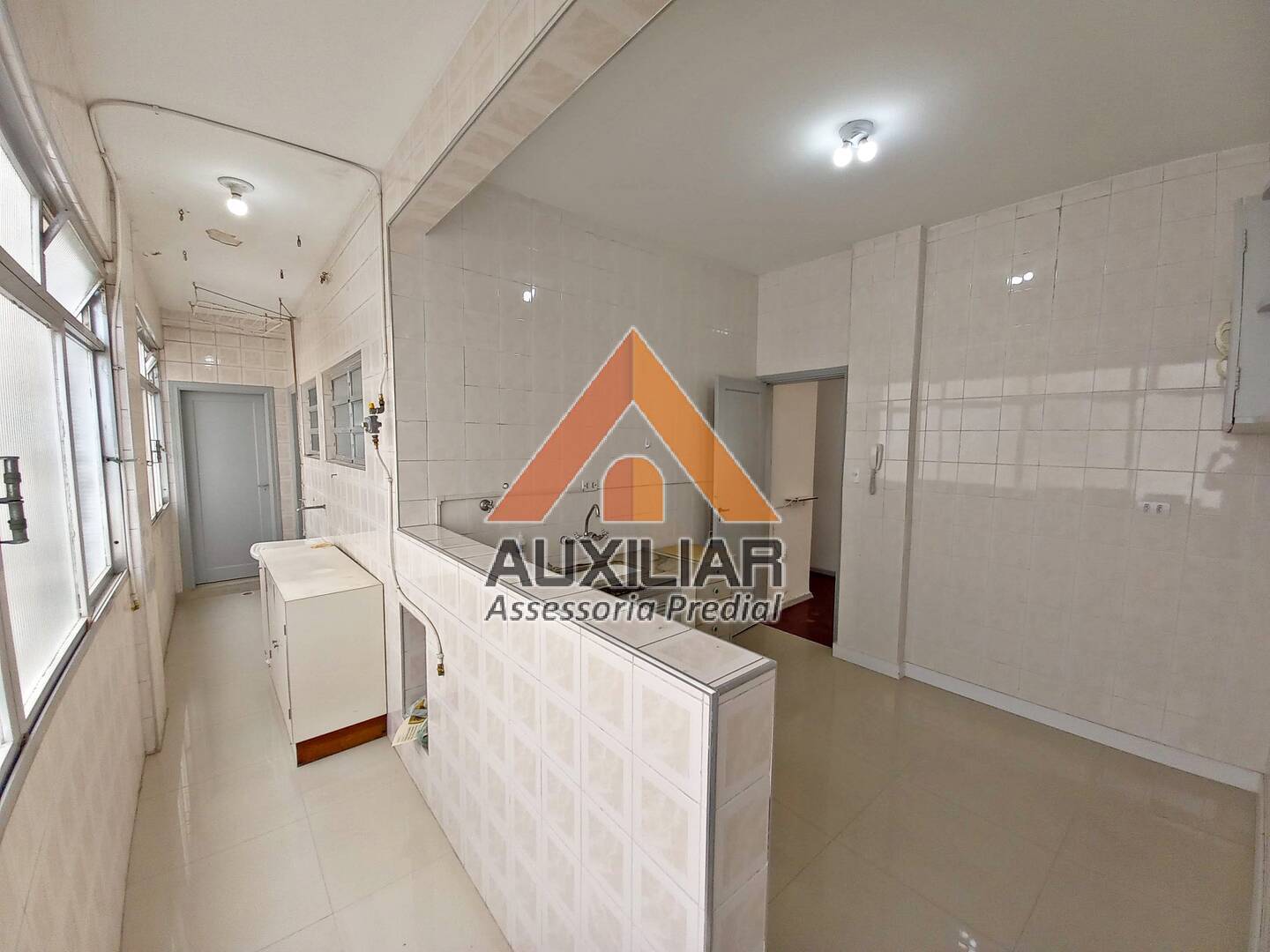 Apartamento para alugar com 3 quartos, 100m² - Foto 18