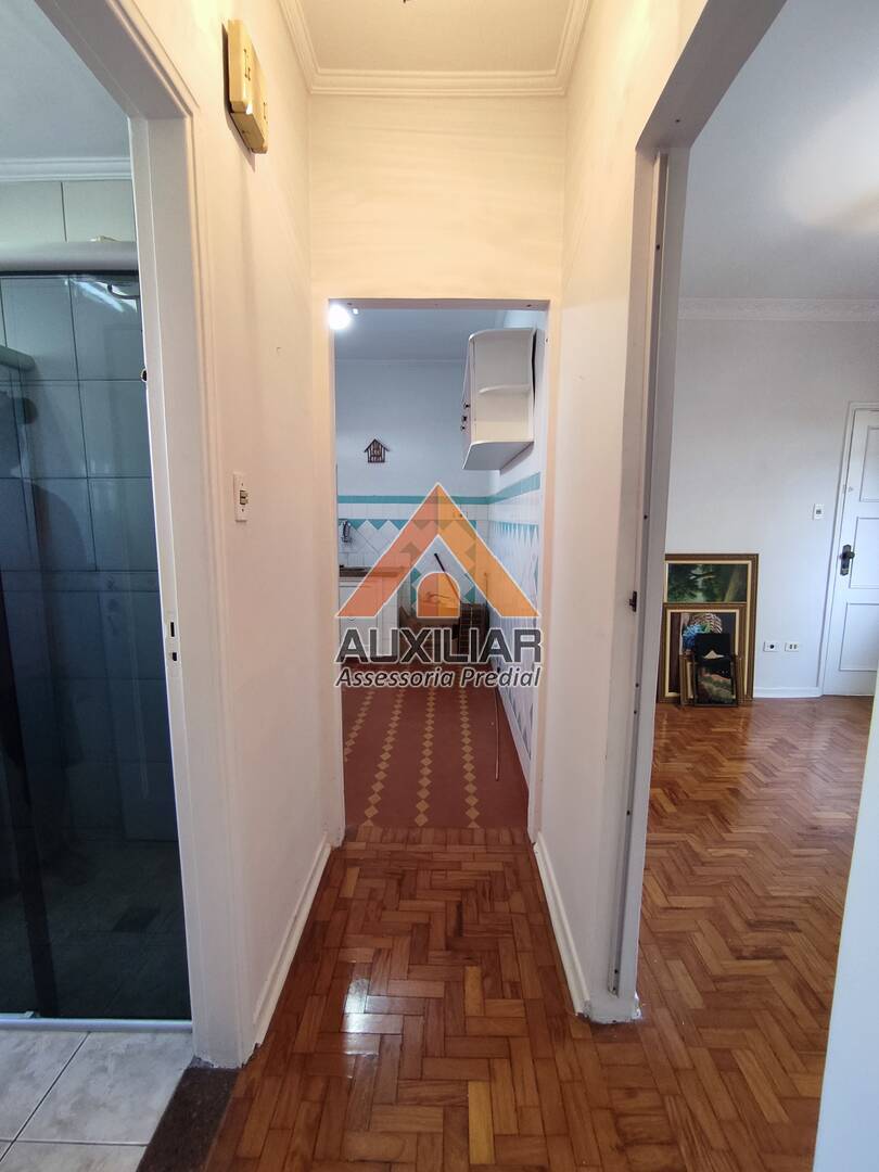 Apartamento à venda com 2 quartos, 70m² - Foto 3